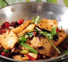Spicy Pot-Braised Tofu with Leaves