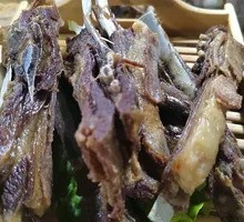 Hand-grabbed Lamb Ribs