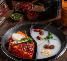 Pork Bone Soup Hot Pot with Two Flavors