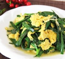 Stir-fried Eggs with Leeks