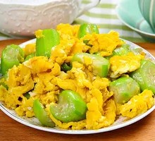Egg and Loofah Stir-fry