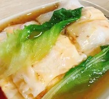 Egg and Shrimp Rice Noodle Roll