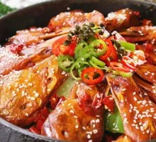 Spicy Duck Heads in Fragrant Pot
