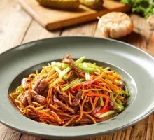 Black Pepper Beef Noodles