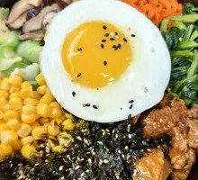 招牌牛肉石锅拌饭