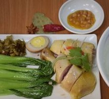 Guangdong Steamed Chicken Rice