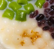 Green Rice Ball Ice Tofu Pudding