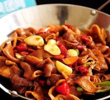 Spicy Pork Intestines in Dry Pot