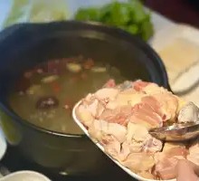 Freshly Sliced Big Pot Chicken