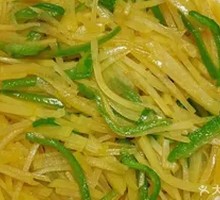 Sliced Potatoes with Green Pepper