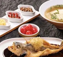 Sour-Sizzling Crispy Yellow Croaker