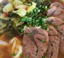 Sour Cabbage Beef Noodles