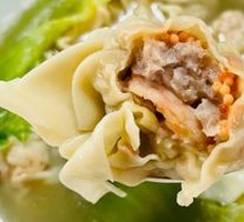 Fresh Shrimp and Crab Roe Dumplings