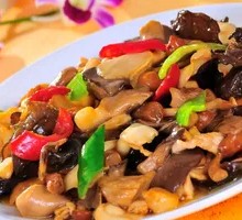 Stir-Fried Pork with Mushrooms