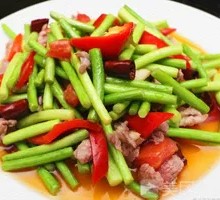 Braised Pork Shreds with Garlic Shoots