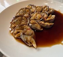 Sauce-Steamed Clams