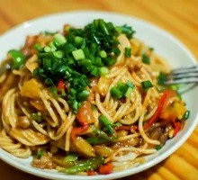 Sour Pickle and Pork Noodles