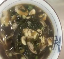 Sour Cabbage Pork Intestine Noodles