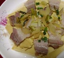 Steamed Tofu Skin with Salted Pork