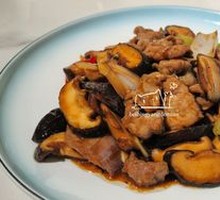 Stir-Fried Beef with Fresh Mushrooms