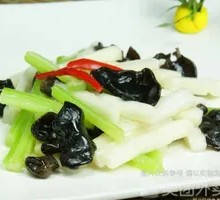 Black Fungus and Yam Stir-fry