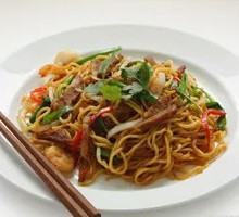 Stir-Fried Noodles with Shredded Meat