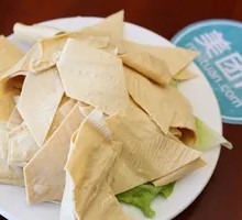 Oil-soaked tofu skin