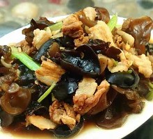 Wood Ear Mushroom Stir-Fry with Pork over Rice