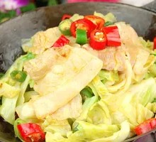 Spicy Stir-Fried Shredded Cabbage