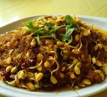 Bean Sprout Stir-Fried Noodles