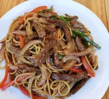 Black Pepper Beef Noodles