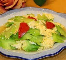 Loofah and Egg Stir-Fry