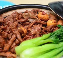Wild Pepper Duck Offal Clay Pot Rice