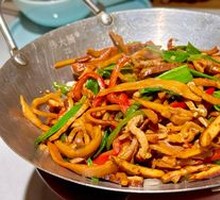 Dried Bamboo Shoots Stir-Fried with Pork Strips