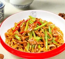 Sliced Pork with Celery in Spicy Sauce