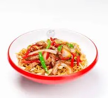 Sautéed Beef with Hangzhou Peppers and Noodles