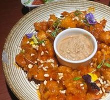 Korean Peanut Sauce Sweet and Sour Fried Chicken