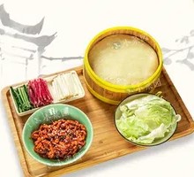 Beijing-style Shredded Pork in Soy Sauce