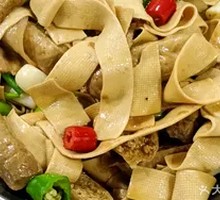 Dry Pot Gray Tofu and Bean Curd Sheets