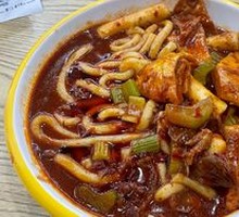 Beef Fried Rice Noodles with Sticky Rice Cake and Flatbread