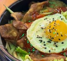 炙烤肥牛石锅拌饭