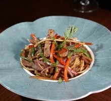 Black Pepper Beef Noodles
