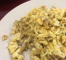 Stir-Fried Locust Blossoms with Eggs