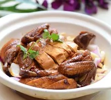 Soy Sauce Braised Chicken
