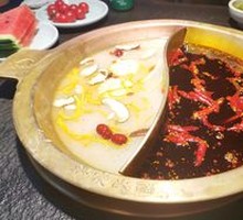 Pepper Pig's Stomach and Chicken Hot Pot