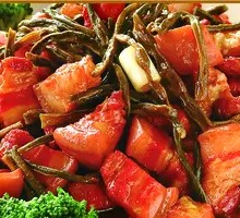 Dried Green Bean Braised Pork Rice Bowl