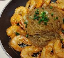 Stir-Fried Garlic Shrimp in Flat Pan