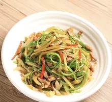 Green Pepper Shredded Pork with Tofu Skin