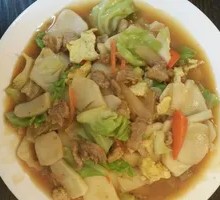 Shredded Pork and Egg Fried Rice Noodles