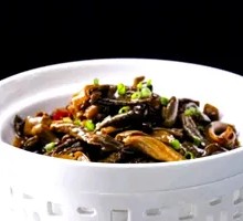 Ginseng Mushroom Braised Pig's Trotter